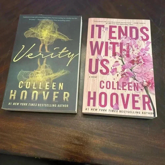 Colleen Hoover book bundle “Verity” and “It Ends with Us” - Picture 1 of 2